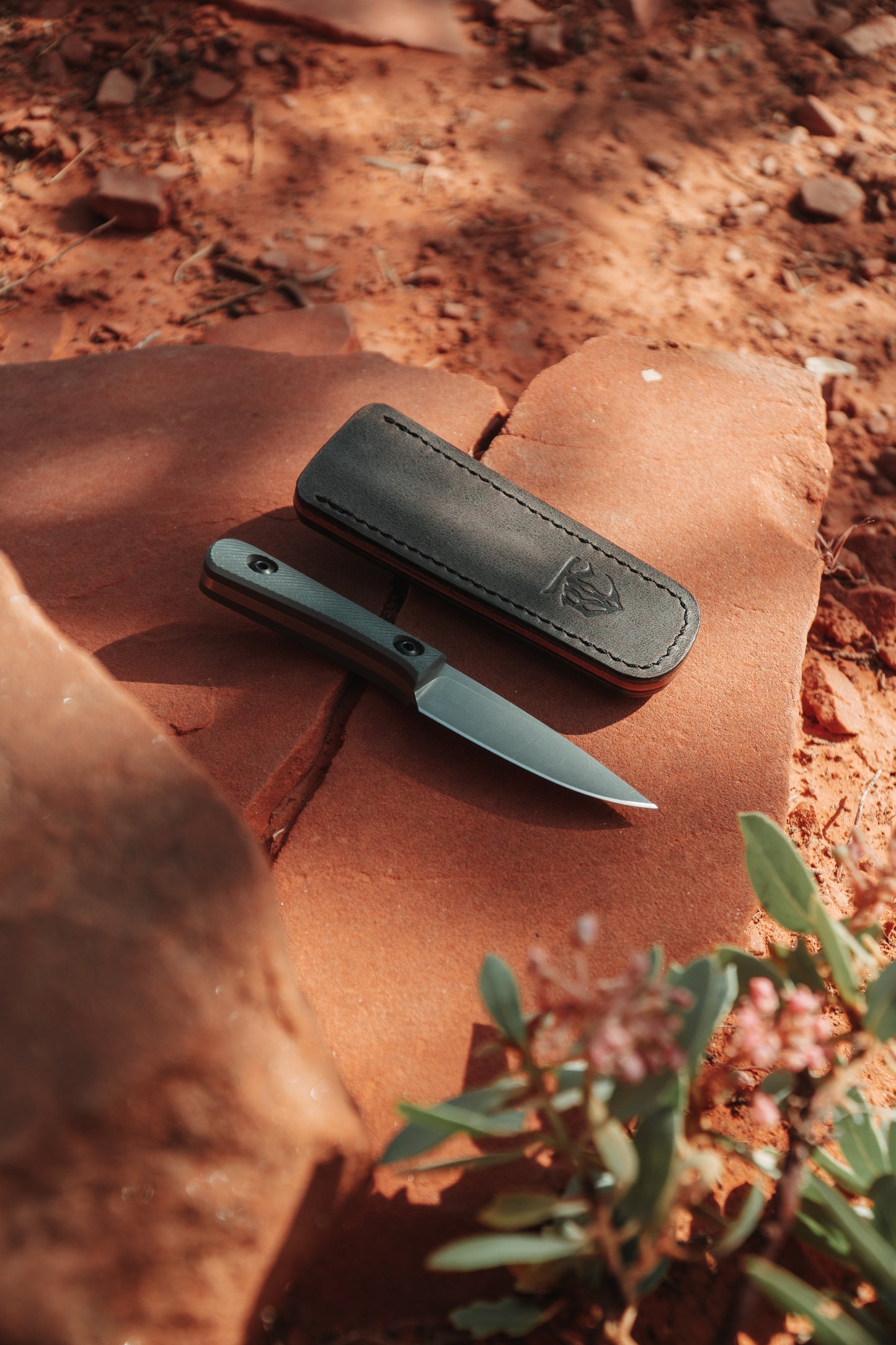 Grey horse butt Chikadee Pocket Sheath