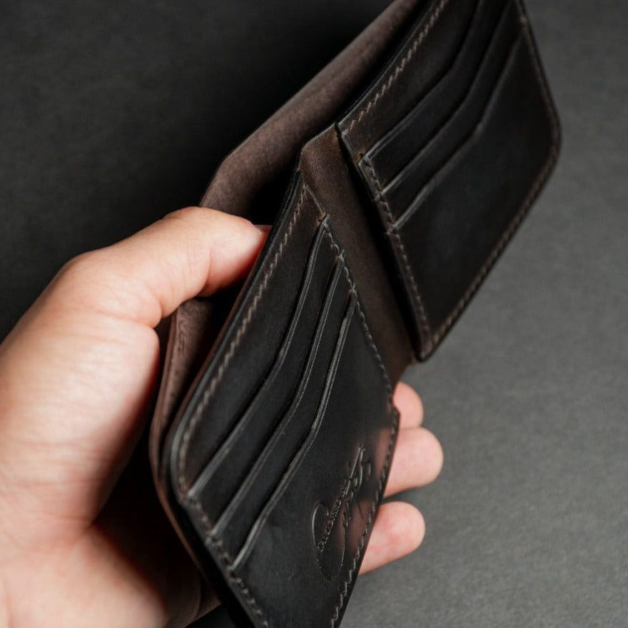 Ready to Ship - Mr. Shell Mogano & Dark Brown Pull-Up Bifold