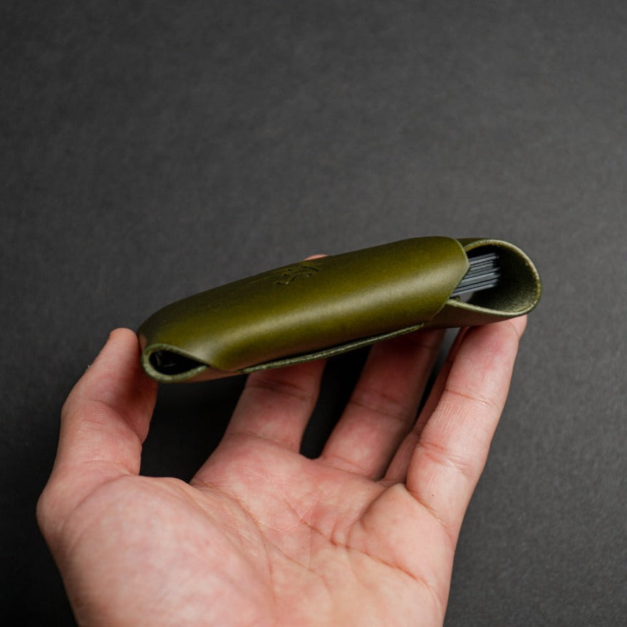 The maxwell olive leather wallet