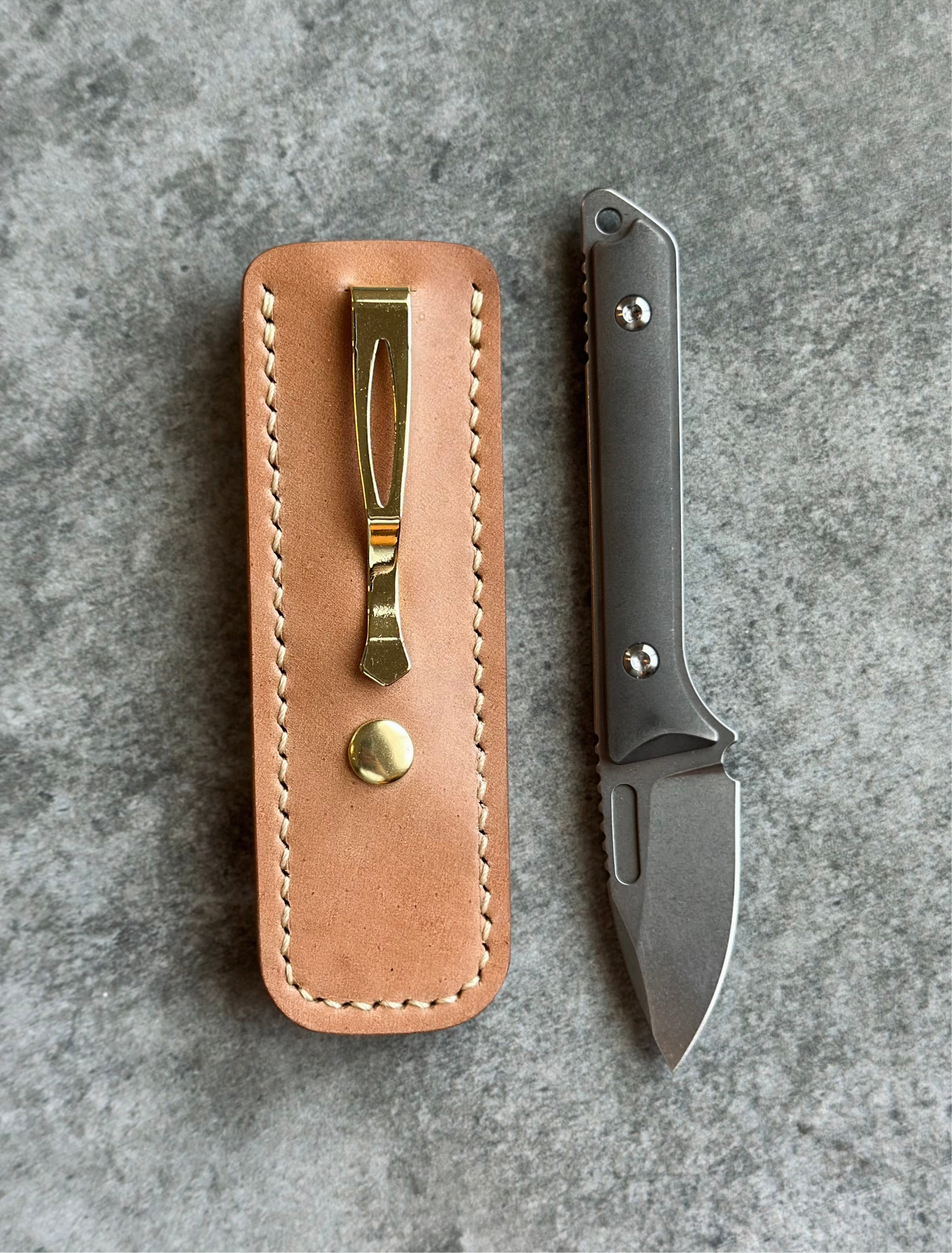 Natural Glazed Shell Cordovan TBC Pocket Sheath