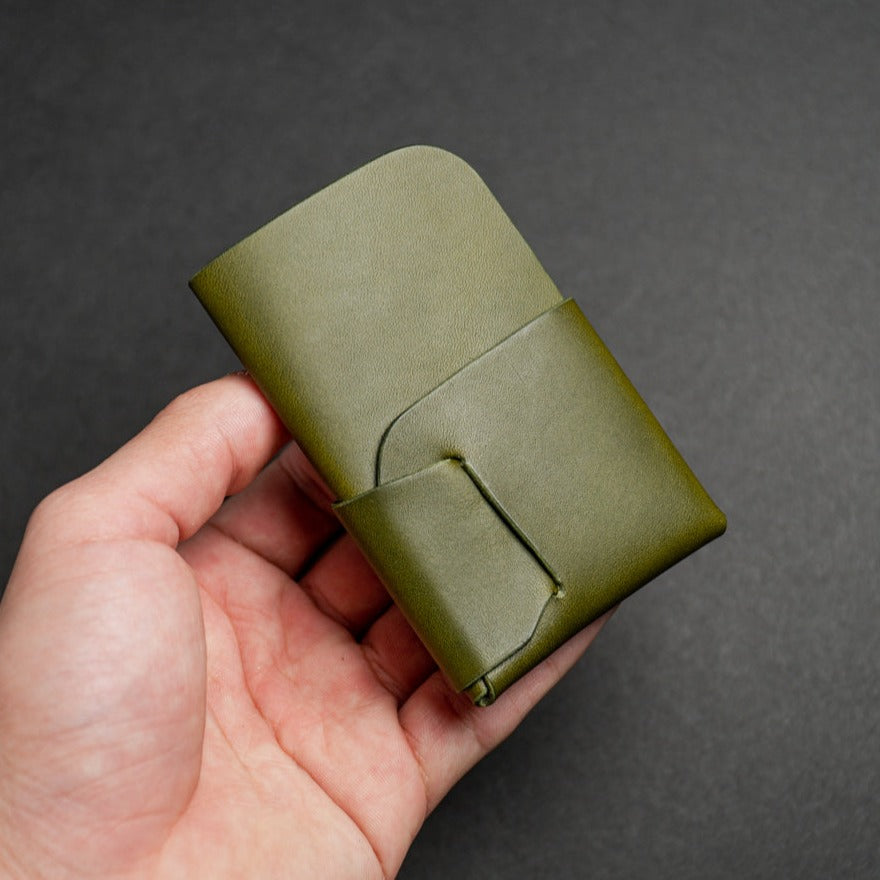 The roobie olive leather wallet